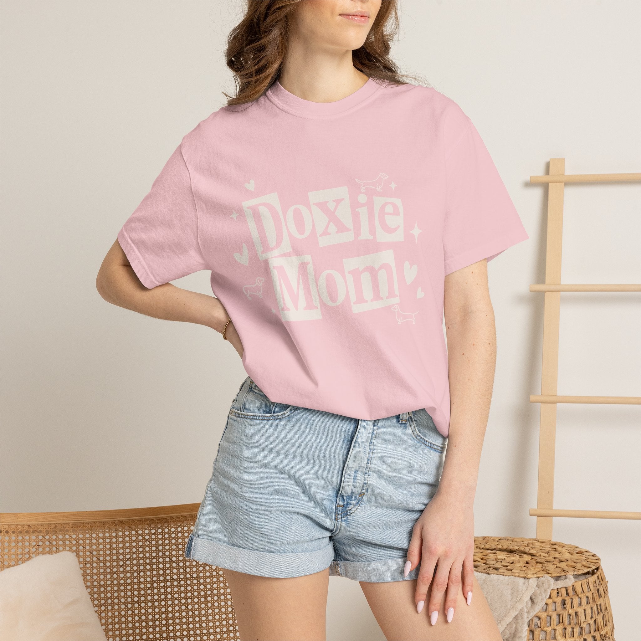 Doxie Mom T-Shirt — Cute Dachshund Dog Mom Tee