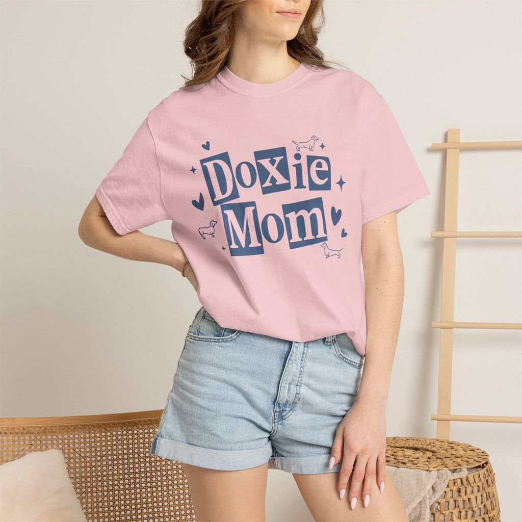 Doxie Mom T-Shirt — Cute Dachshund Dog Mom Tee