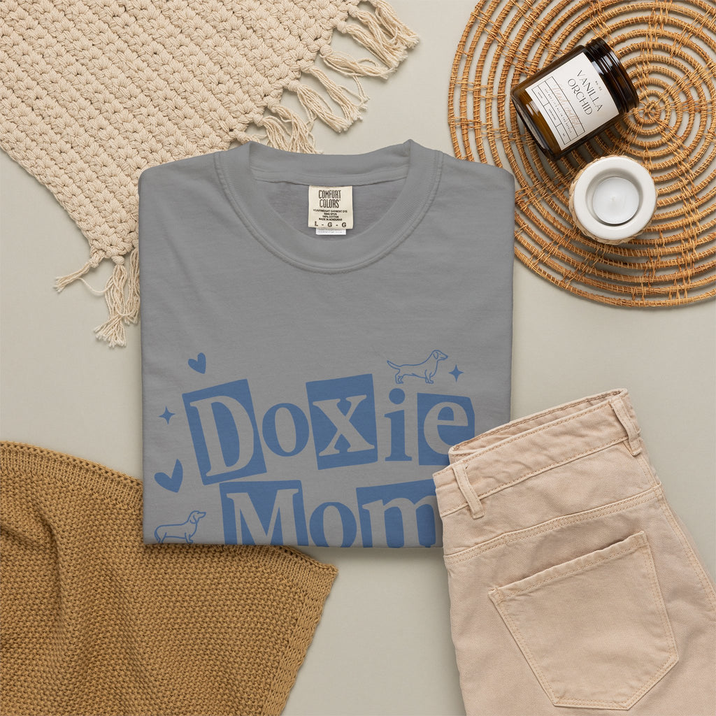 Doxie Mom T-Shirt — Cute Dachshund Dog Mom Tee