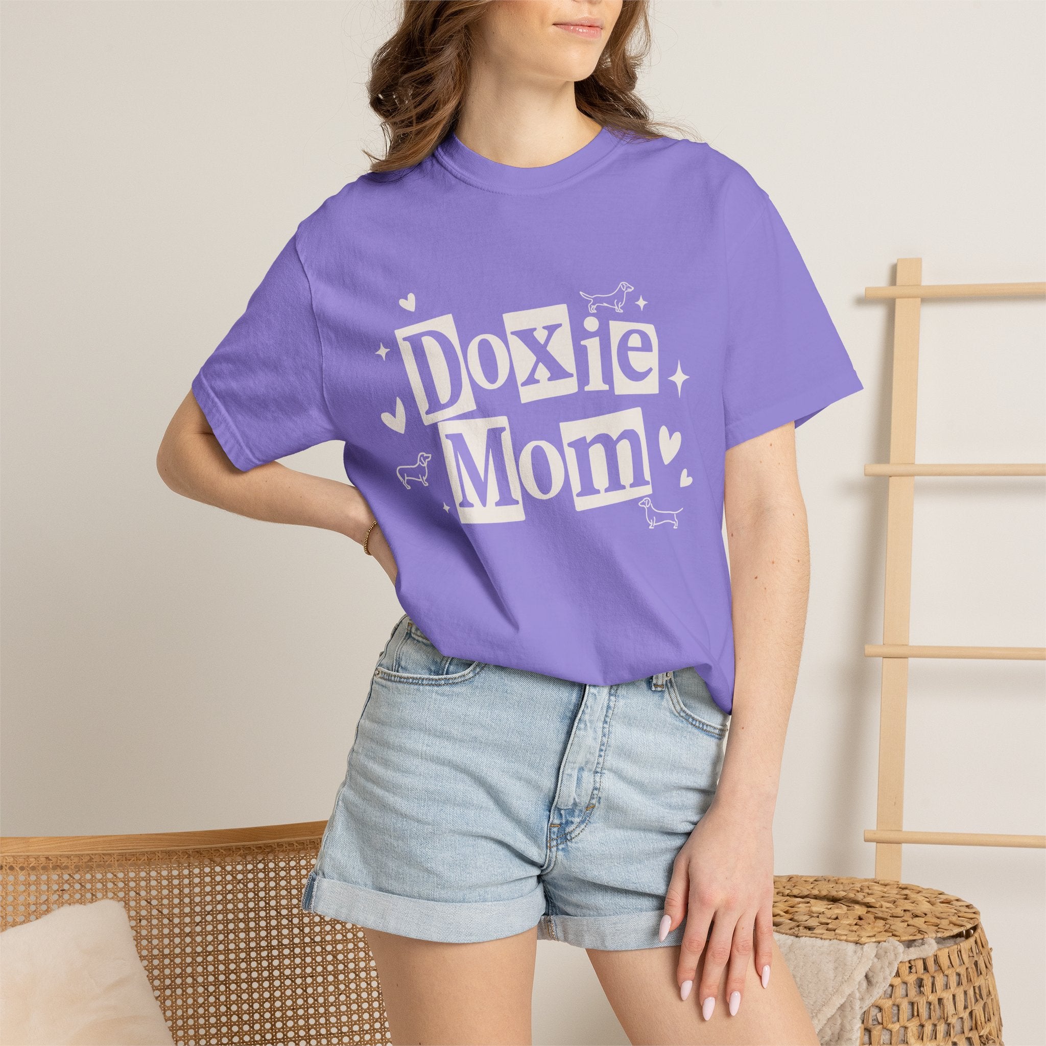 Doxie Mom T-Shirt — Cute Dachshund Dog Mom Tee