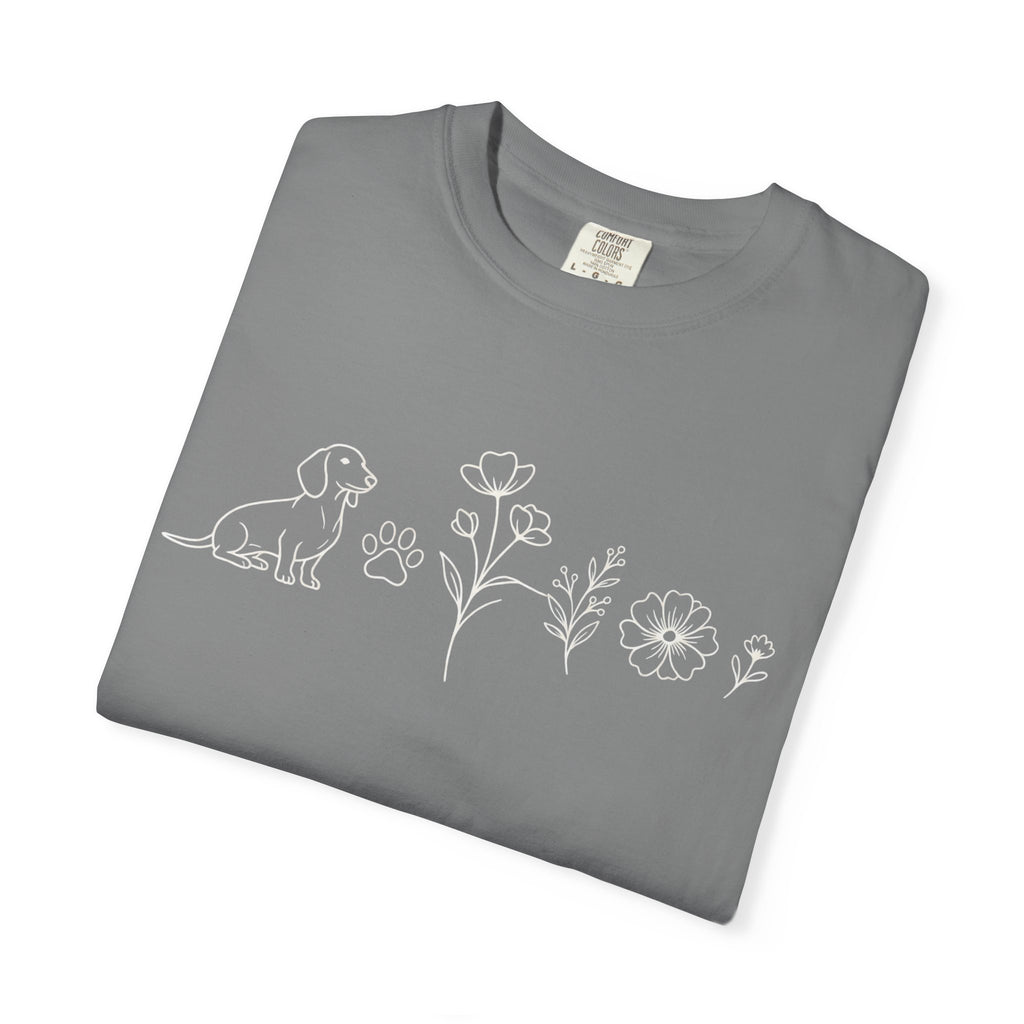 Floral Dachschund Line Art T-Shirt — Minimal Dog & Wildflower Tee