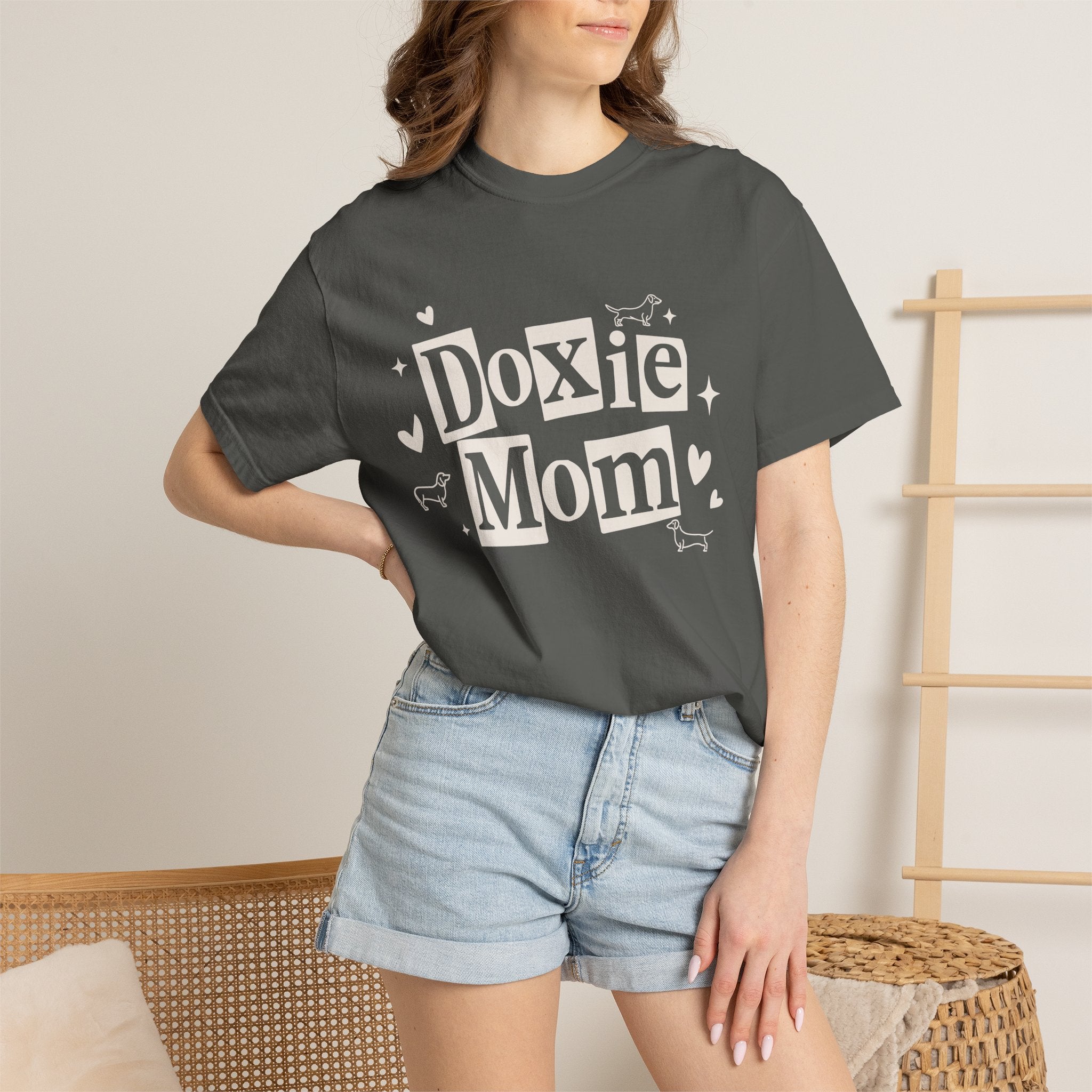 Doxie Mom T-Shirt — Cute Dachshund Dog Mom Tee