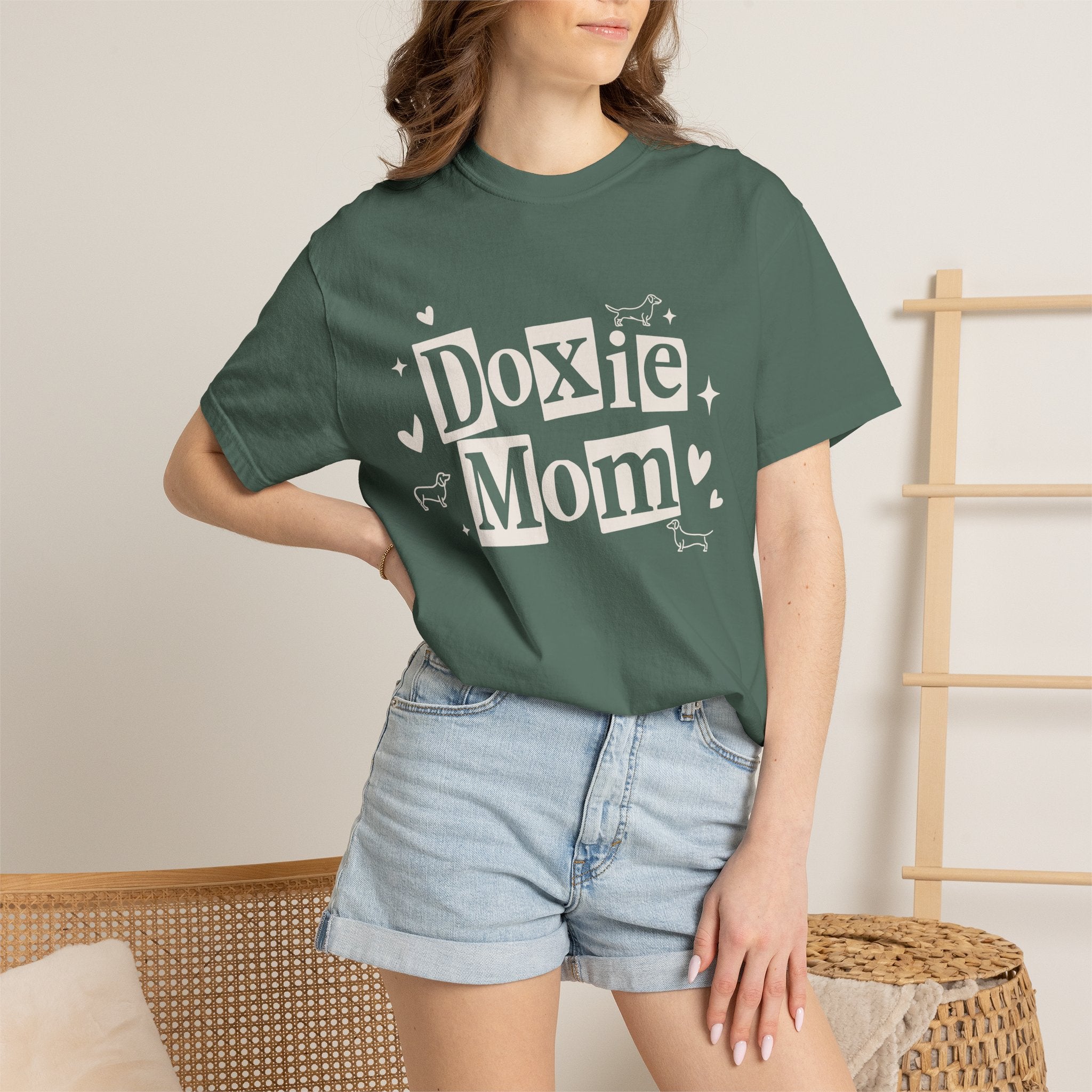 Doxie Mom T-Shirt — Cute Dachshund Dog Mom Tee