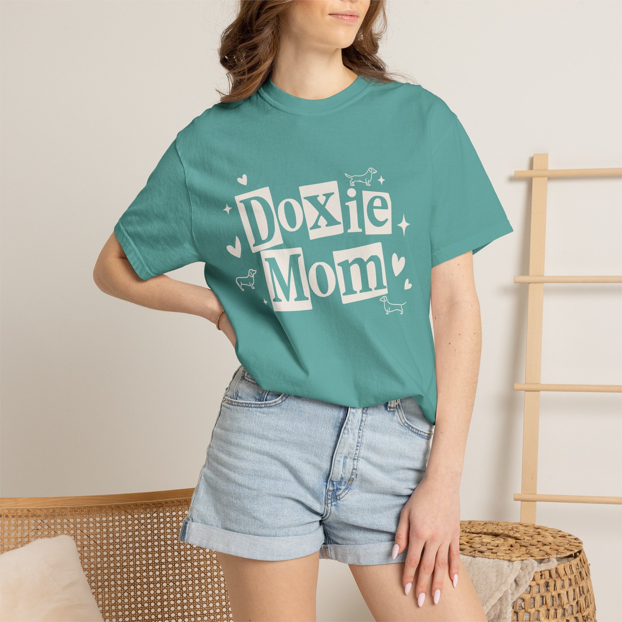 Doxie Mom T-Shirt — Cute Dachshund Dog Mom Tee
