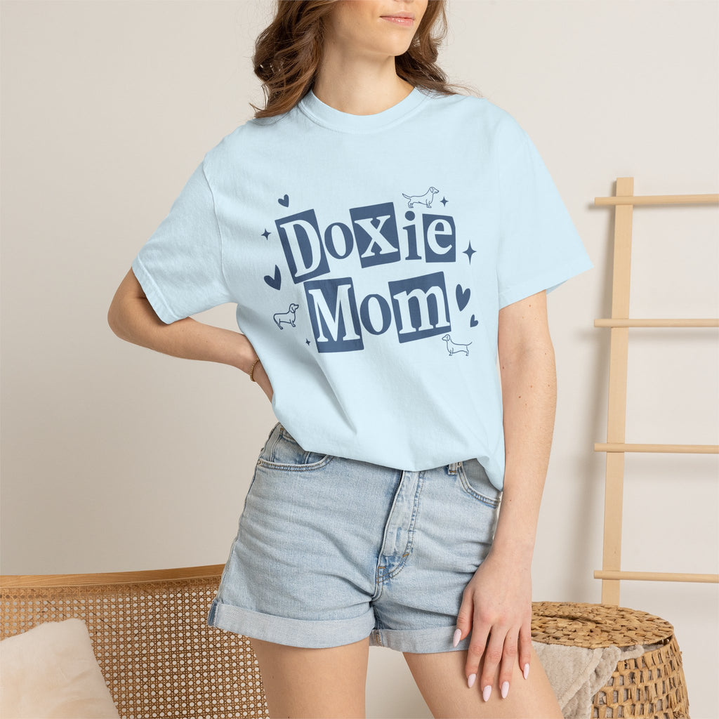 Doxie Mom T-Shirt — Cute Dachshund Dog Mom Tee