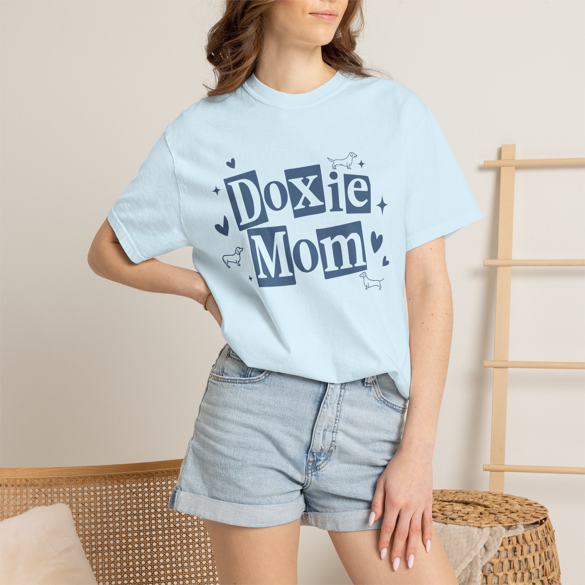 Doxie Mom T-Shirt — Cute Dachshund Dog Mom Tee