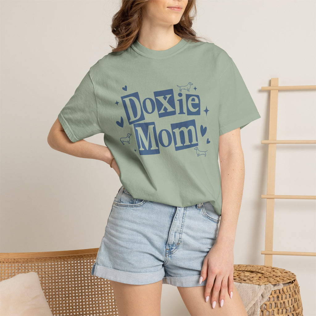 Doxie Mom T-Shirt — Cute Dachshund Dog Mom Tee