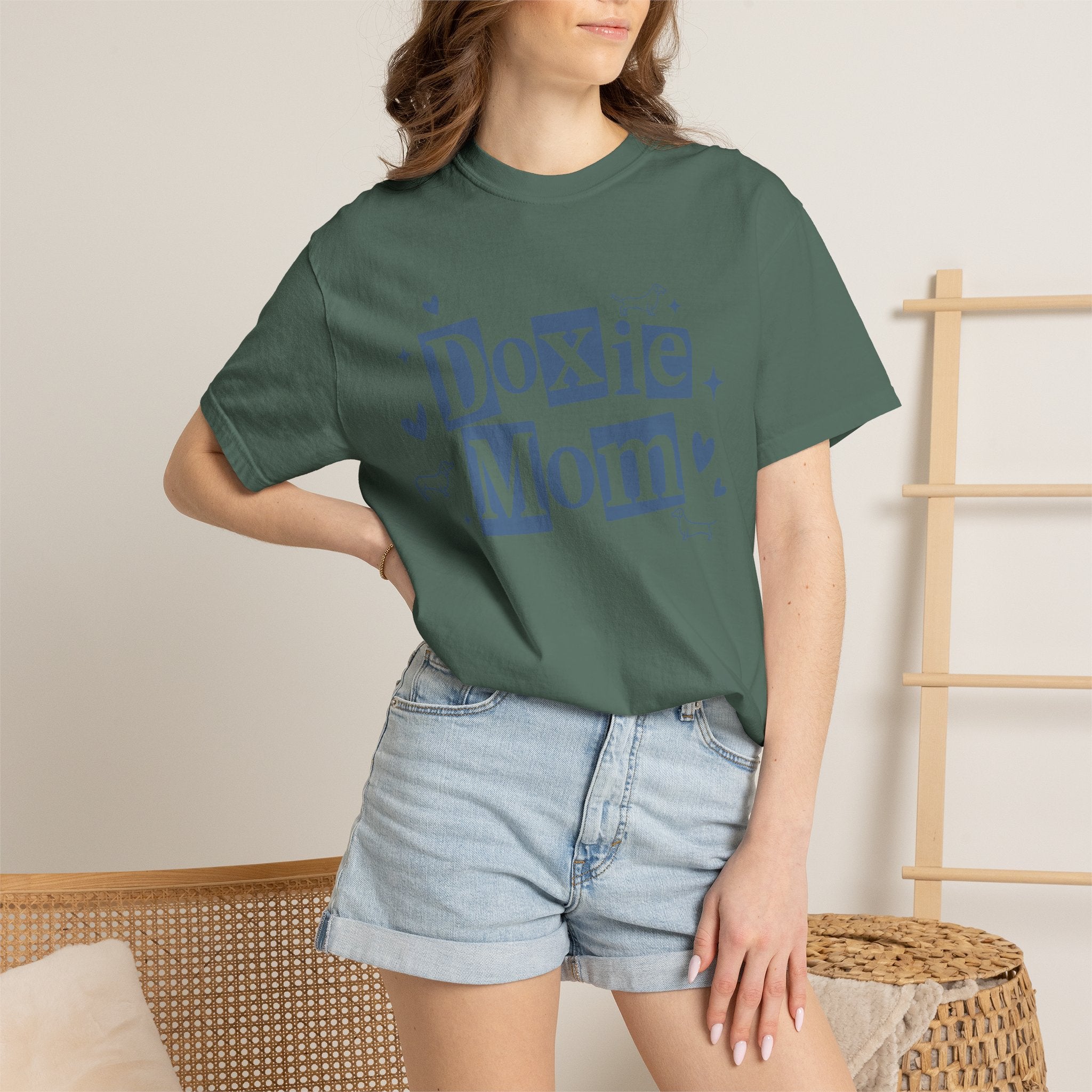 Doxie Mom T-Shirt — Cute Dachshund Dog Mom Tee