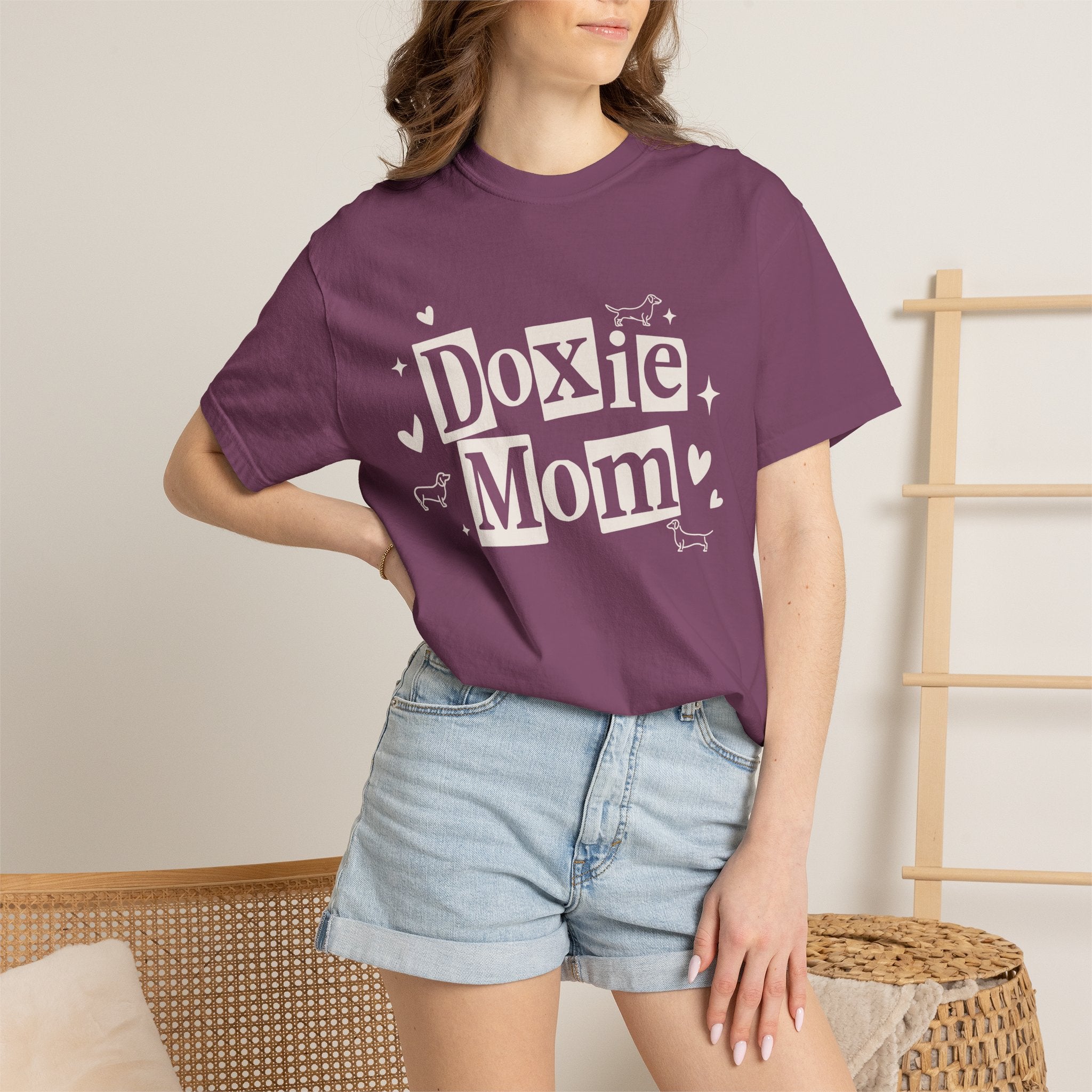 Doxie Mom T-Shirt — Cute Dachshund Dog Mom Tee