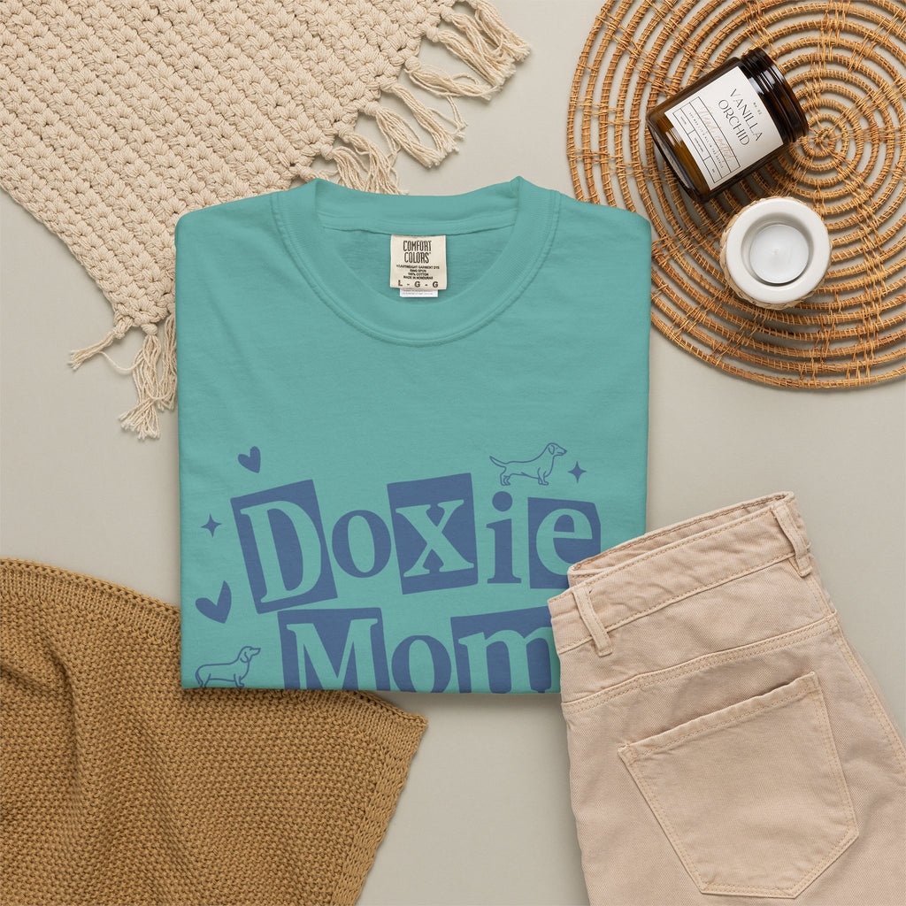Doxie Mom T-Shirt — Cute Dachshund Dog Mom Tee
