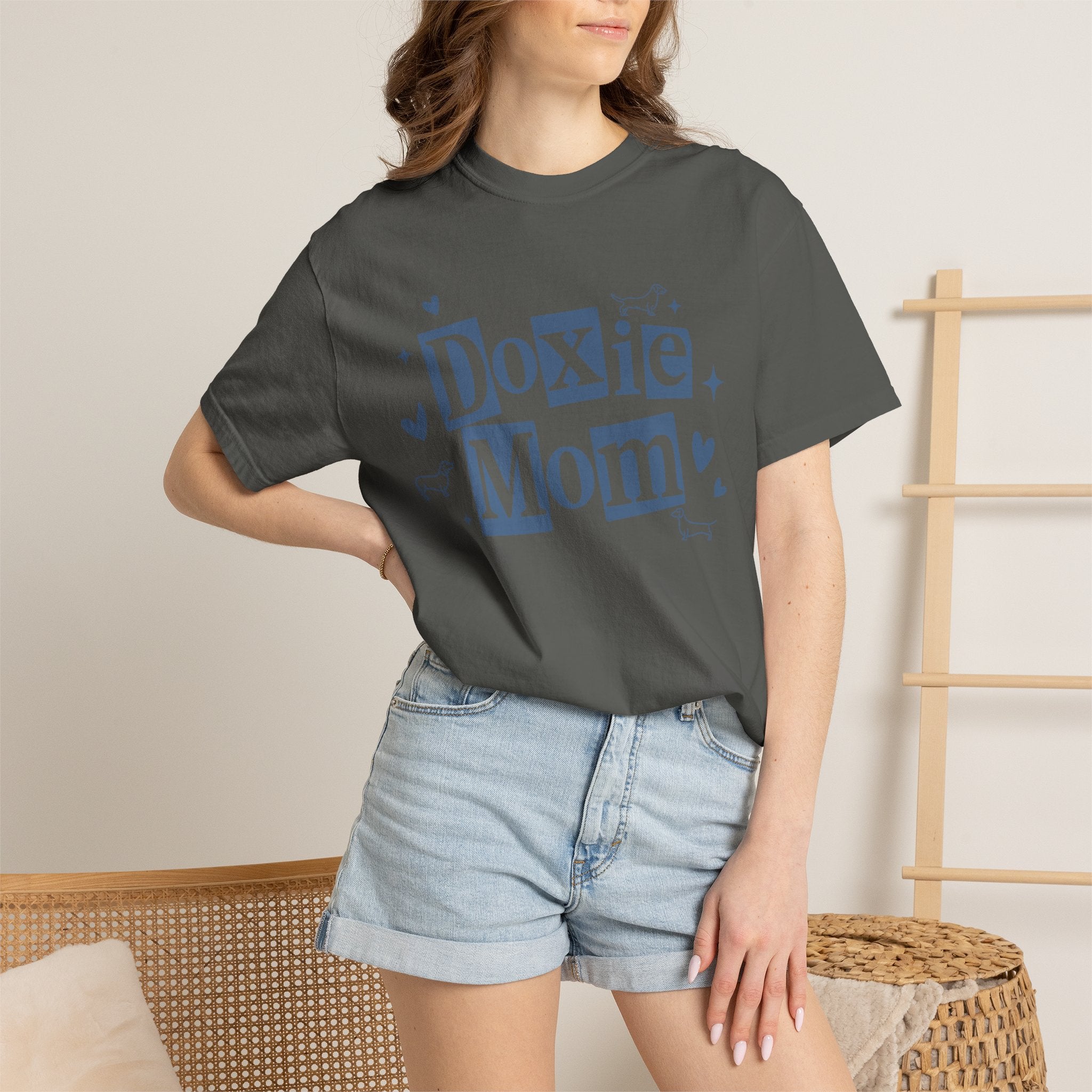 Doxie Mom T-Shirt — Cute Dachshund Dog Mom Tee