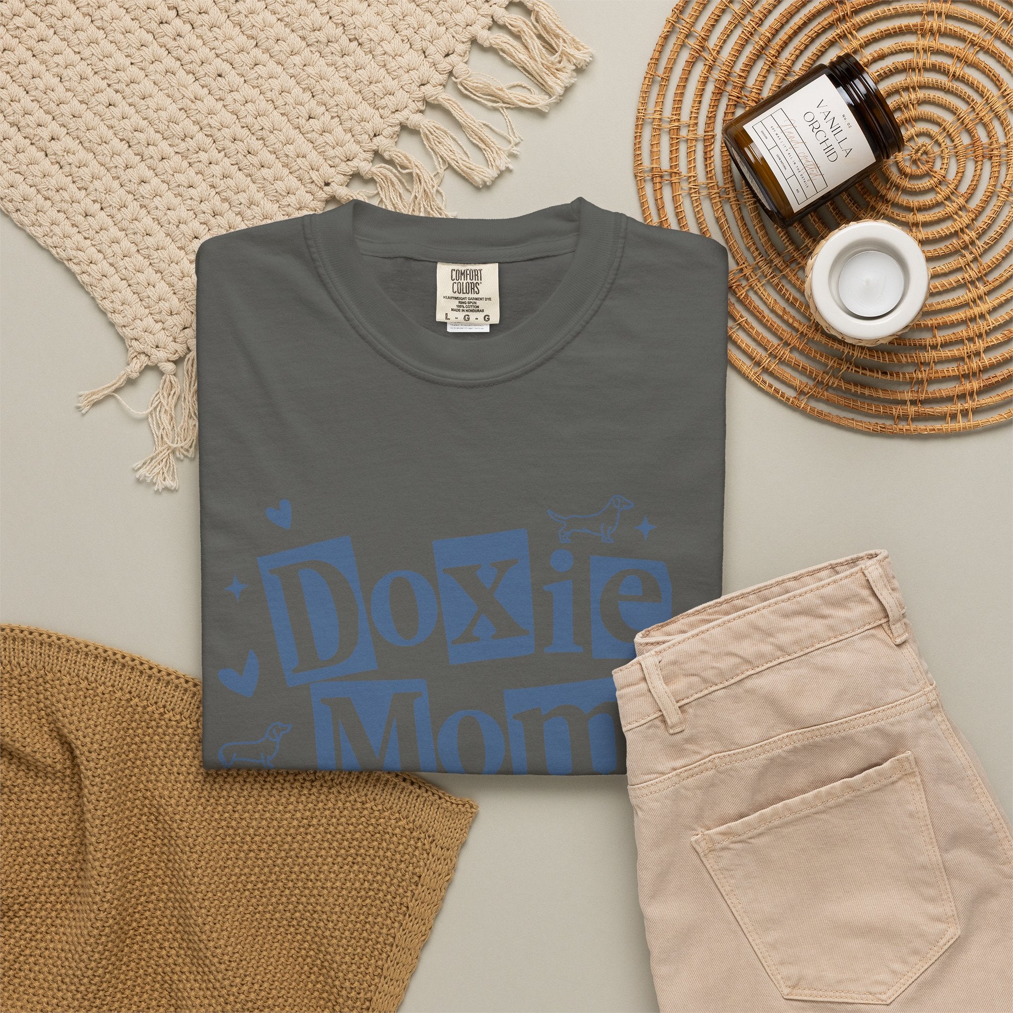 Doxie Mom T-Shirt — Cute Dachshund Dog Mom Tee