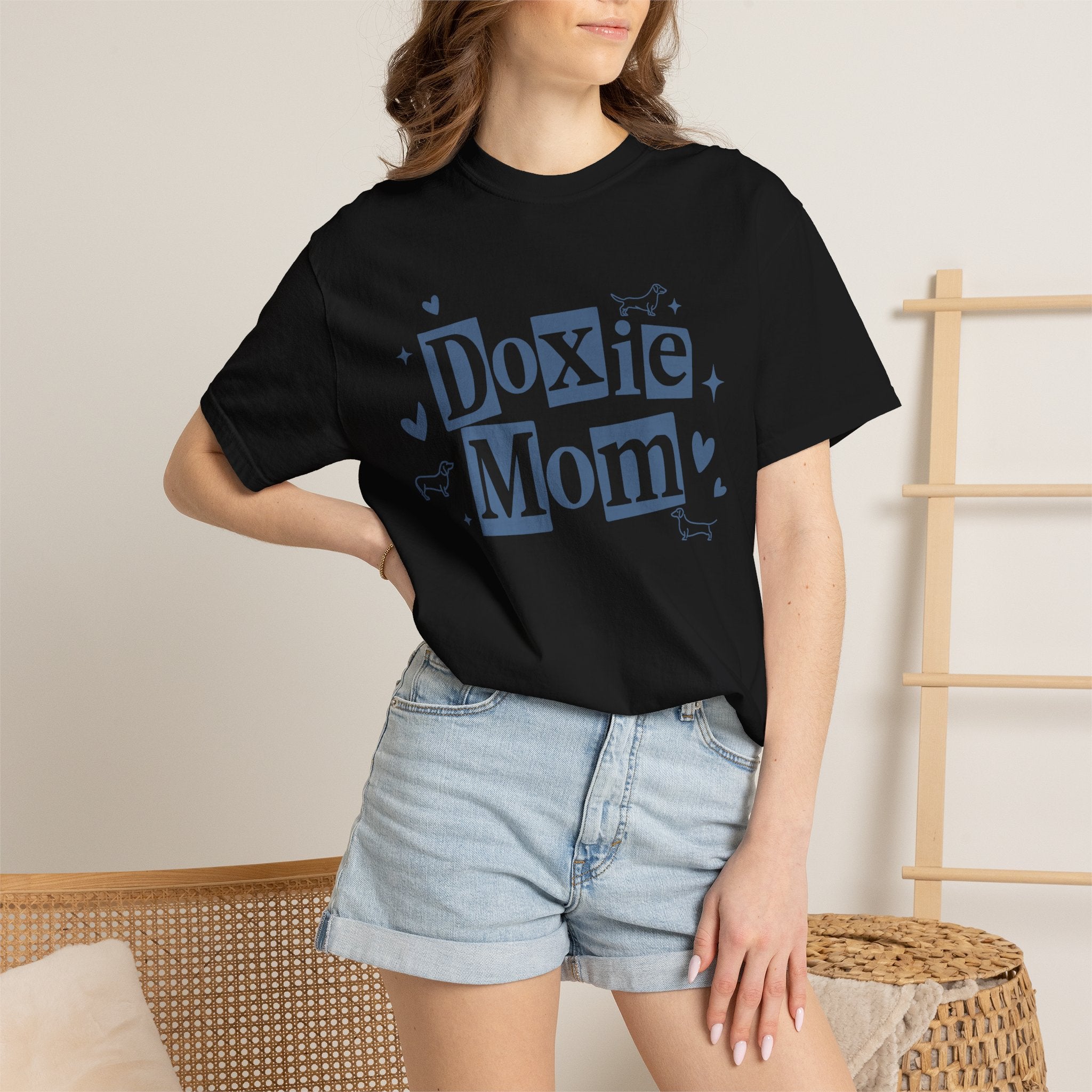 Doxie Mom T-Shirt — Cute Dachshund Dog Mom Tee